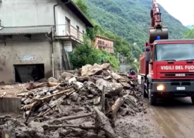 Furtunile puternice au făcut ravagii în nordul Italiei, provocând alunecări de teren şi inundaţii (Video)