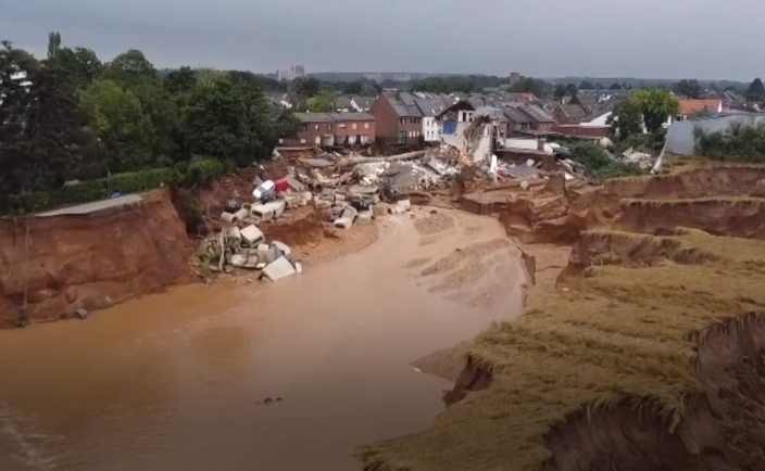 Imagini cutremurătoare de la inundațiile din Europa. Peste 150 de oameni au murit și aşteptările sunt sumbre (Foto&Video)