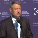 Klaus Iohannis a dezvelit statuia lui Brukenthal la Sibiu. Nu a spus nimic despre criză