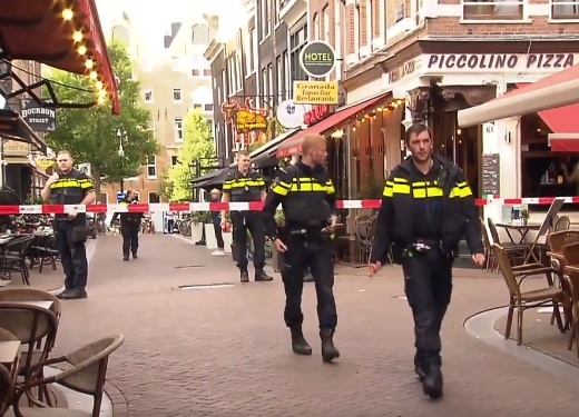 Un cunoscut reporter de investigaţii olandez a fost împușcat pe stradă, în Amsterdam