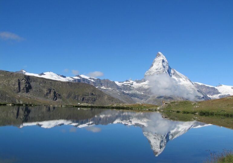 Topirea gheţarilor a dus la formarea a peste 1.000 de lacuri în Alpii elveţieni