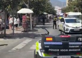 Un șofer a intrat cu mașina în oamenii aflați la terase într-o stațiune din Spania. Sunt mai mulți răniți, unii în stare gravă (Video)