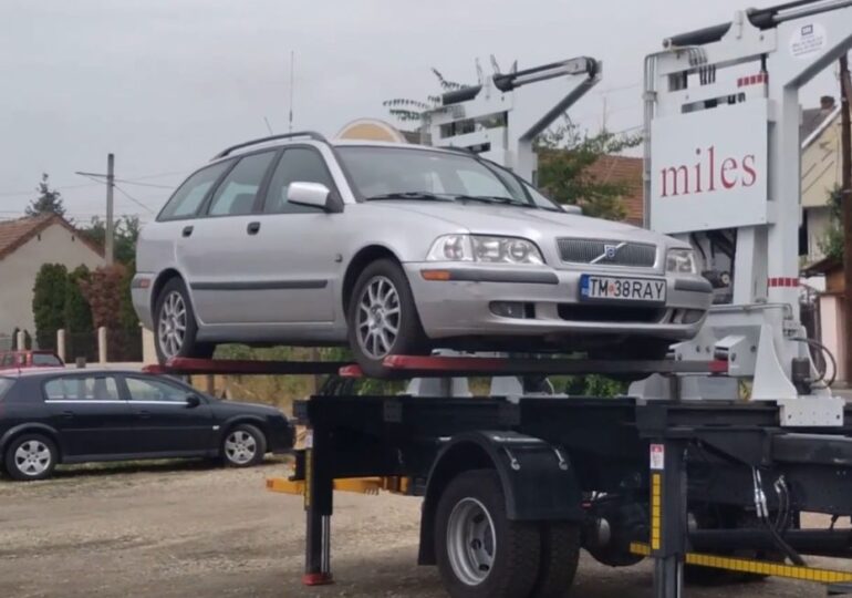 Primăria Oradea şi-a cumpărat o maşină de ridicare rapidă a autovehiculelor parcate ilegal