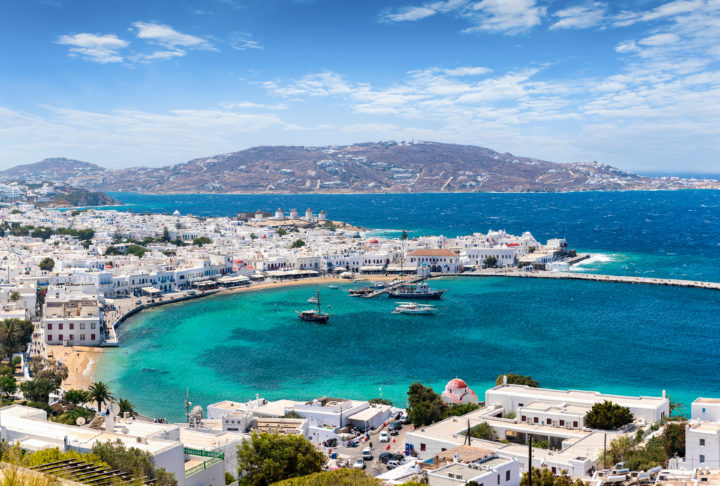 Vacanță cu restricții pe insula elenă Mykonos: Muzica e interzisă ziua, circulația e condiționată noaptea