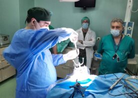 Operaţie în premieră naţională, la Iași, cu un robot de chirurgie craniană (Foto)
