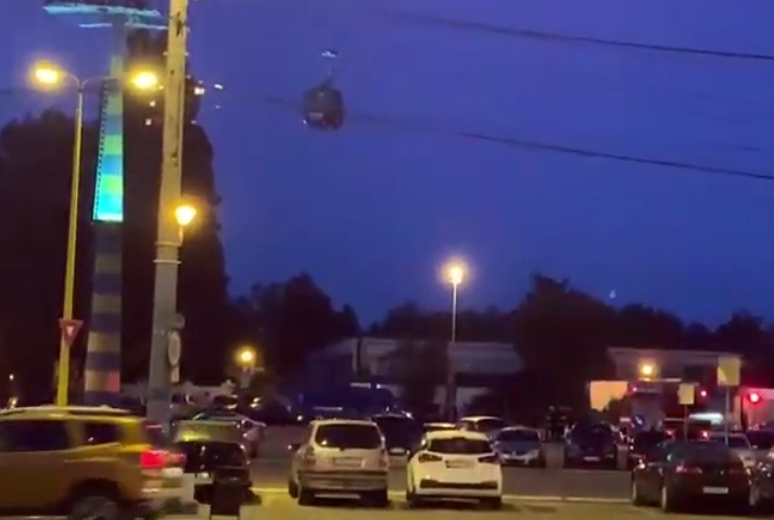 Peste 100 de persoane au rămas blocate în telegondola din Mamaia (Video)