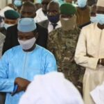 Tentativă de asasinat împotriva președintelui din Mali, în timp ce se ruga la moschee (Video)