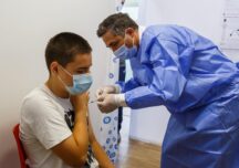 Băieţii între 12 şi 15 ani prezintă un risc mai mare de apariţie a efectelor secundare rare ale vaccinului antiCovid Pfizer – studiu