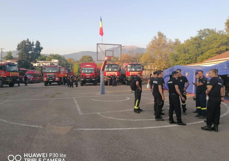 Pompierii români sunt lăudați în Grecia: S-au uitat la ei ca la extratereștri!