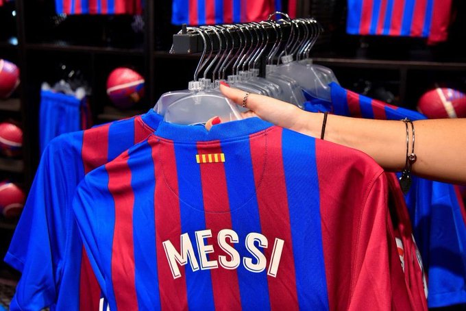 Decizie superbă luată de fanii Barcelonei după plecarea lui Lionel Messi