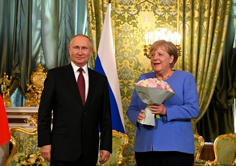 Merkel spune că n-a avut cum să-l influențeze pe Putin: "Senzația a fost foarte clară, în ce privește puterea, ești terminată"