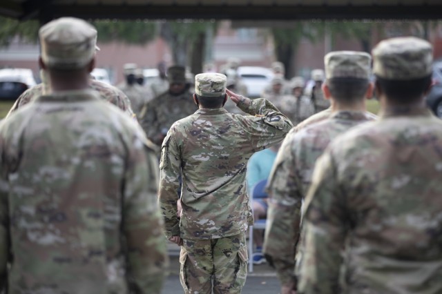 Armata SUA va testa pe soldați o pilulă împotriva îmbătrânirii