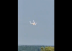 Un prototip de avion militar s-a prăbușit în apropiere de Moscova (Video)