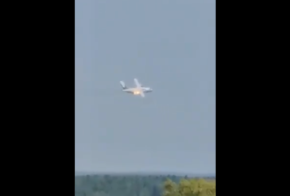 Un prototip de avion militar s-a prăbușit în apropiere de Moscova (Video)