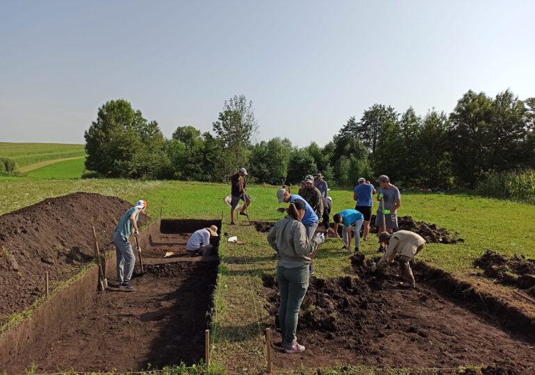 Arheologii au descoperit în Neamţ o construcţie preistorică, veche de 6.500 de ani