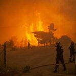 Incendii devastatoare în Grecia: Premierul prezintă scuze şi anunţă un ajutor de 500 milioane de euro