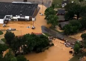 Inundații catastrofale în Tennessee: Peste 20 de morți, mulți copii sunt dispăruți (Video)