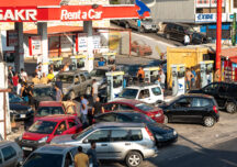 Criză de carburanți în Liban: Guvernul a majorat prețul benzinei cu 66%, Hezbollah trimite ajutoare, dar ar putea înrăutăți situația