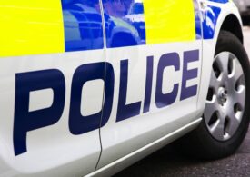 Doi poliţişti au fost înjunghiaţi în centrul Londrei