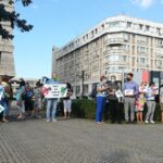 Protest la Ploieşti faţă de criza deşeurilor din oraş: Poluarea ucide!