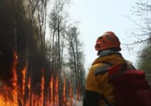 Stare de urgență în Rusia, unde incendiile de pădure pun în pericol un centru de cercetare nucleară (Foto & Video)