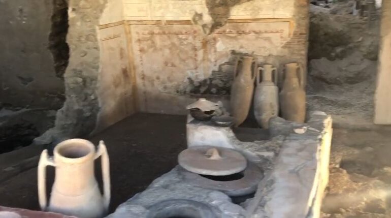 Un snack bar antic va fi deschis în Parcul arheologic Pompeii (Video)