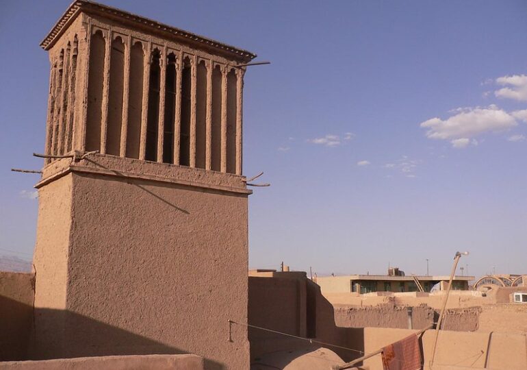 Turnurile de vânt: Într-o lume tot mai fierbinte, răspunsul ar putea fi arhitectura antică persană