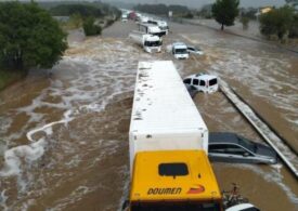 Autostrăzi închise și trenuri blocate pe şine, în urma ploilor torențiale din sudul Franței (Foto&Video)