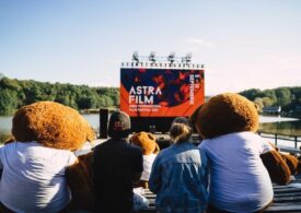 30 de urși bruni, în public la deschiderea Astra Film Festival 2021
