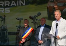 Cât de mult costă să joci golf, sportul „deloc exclusivist” promovat de Klaus Iohannis