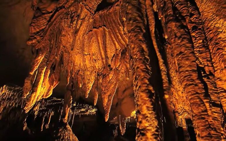 Cel mai lung sistem de peșteri din lume tocmai a devenit și mai mare