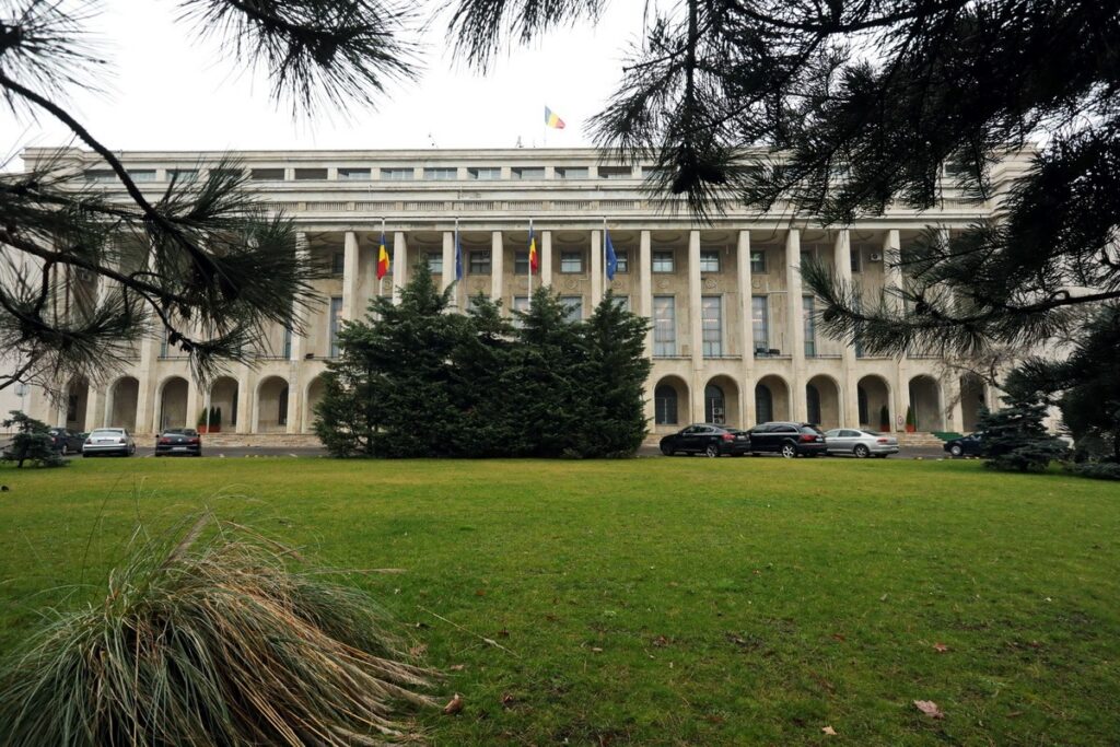 Un avertisment pentru guvernele României