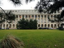 Un avertisment pentru guvernele României
