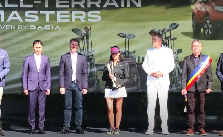 Iohannis, pledoarie pentru golf și pentru Duster, cu ocazia decernării premiilor ”Paul Tomiță” (Video)