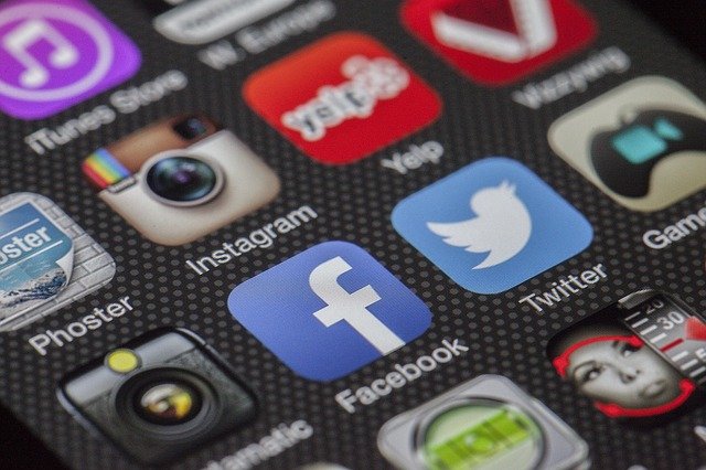 Facebook, Twitter și Telegram ar putea fi amendate cu un milion de dolari în Rusia