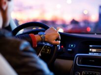 Șoferii români plătesc cu aproape 20% peste valoarea reală a mașinii, din cauza fraudelor de kilometraj