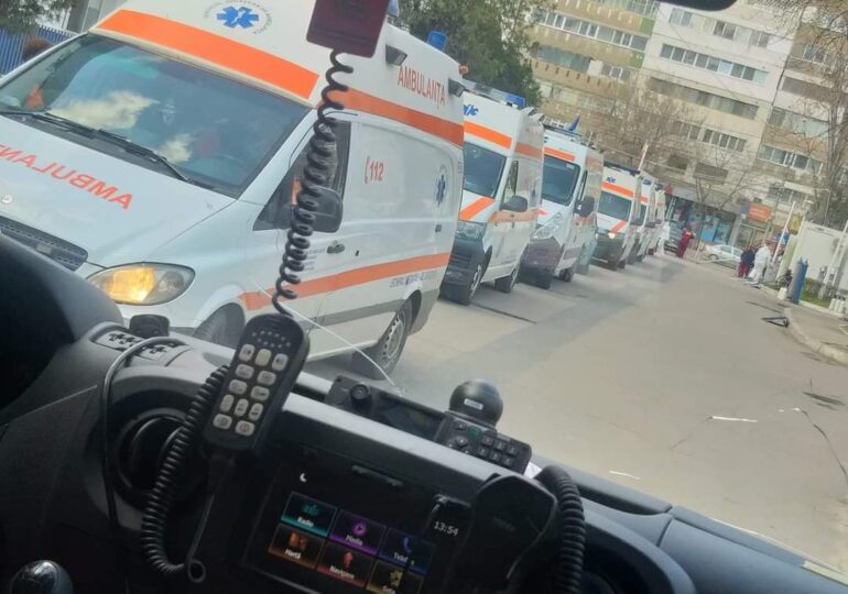 Peste 80 de copii aflați în tabără la Moeciu au făcut intoxicație