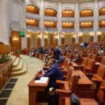 Parlamentul a adoptat plafonarea  prețurilor la energie. Vor beneficia consumatorii casnici, dar și firmele, spitalele și bisericile