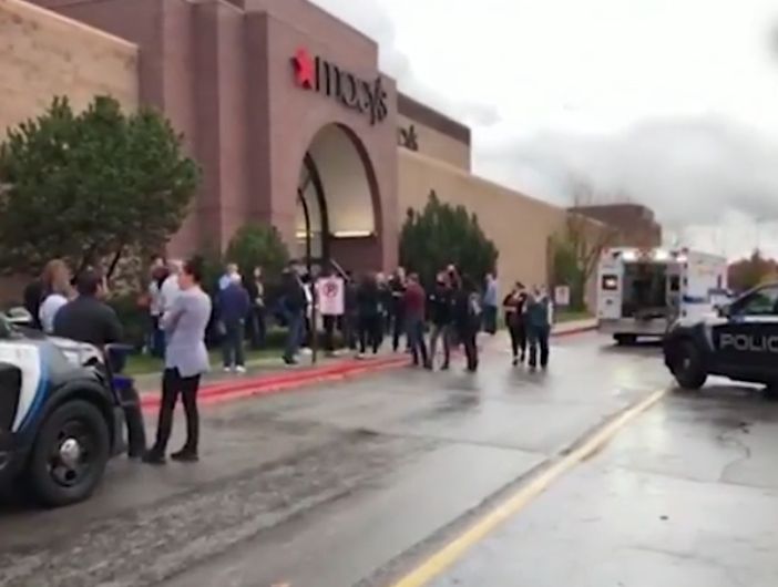 Atac armat într-un centru comercial din SUA. Doi oameni au murit, alți patru sunt răniți