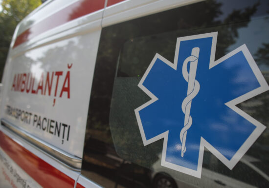 Câte grade suportă un pacient într-o ambulanță fără aer condiționat, în timp ce afară este cod roșu de caniculă