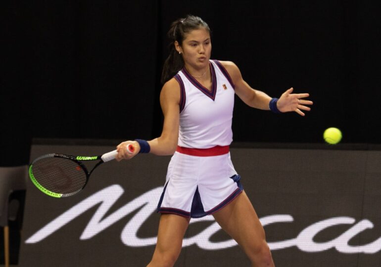 Emma Răducanu, eliminată de o tenismenă din afara Top 100 WTA