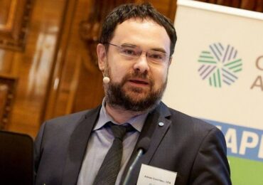 Expert CFA: Fitch a renunțat în ultimul moment la retrogradarea României. Ne-a trecut glonțul foarte aproape de ureche