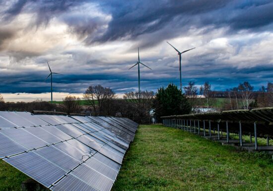 Energia curată a scutit Europa de o factură de 51 de miliarde de euro. Solarul schimbă jocul energetic