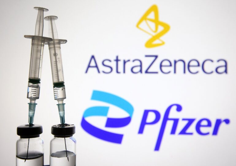 Dacă sunt vaccinat cu AstraZeneca, pot să fac a treia doză cu Pfizer? Răzvan Cherecheș răspunde