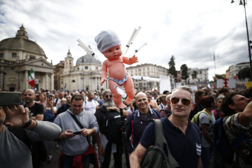 Anti-health pass protest in Rome