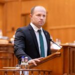 Cei 17 liberali care s-au dezafiliat grupului parlamentar al PNL vor demisiona azi din partid