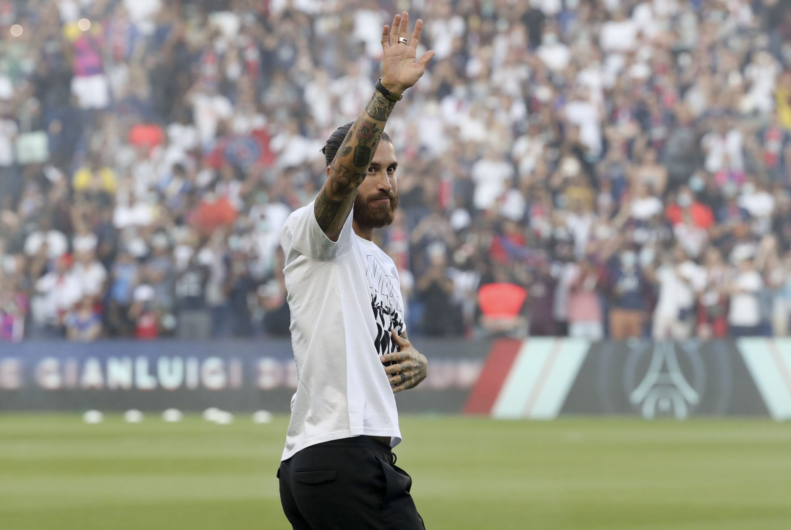 Sergio Ramos, contactat pentru negocieri: Clubul care vrea să-l transfere