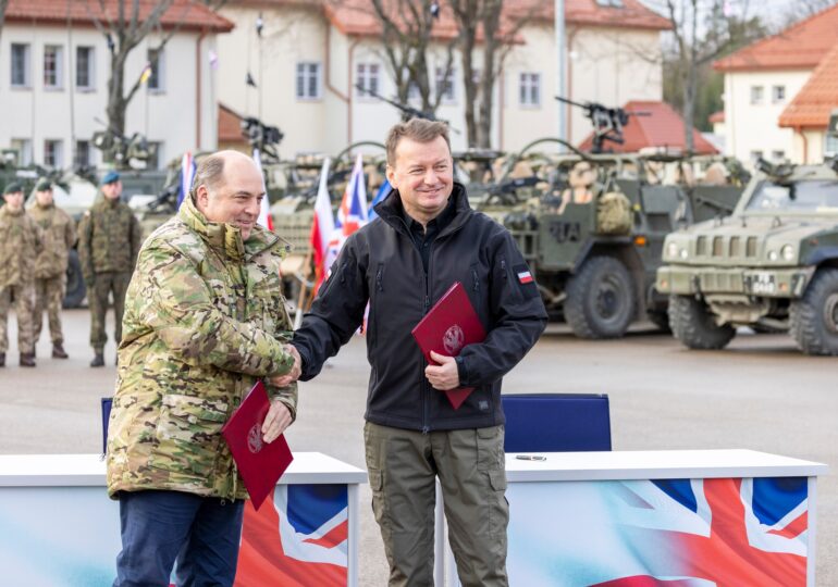 Marea Britanie şi Estonia trimit trupe în Polonia, pe fondul crizei de la frontiera cu Belarus
