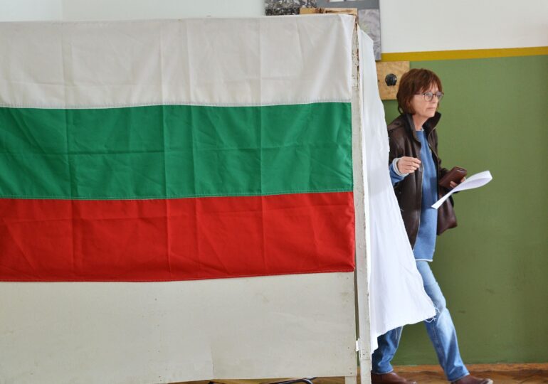 O nouă mişcare anticorupţie lansată de doi absolvenţi de Harvard pare să fi câştigat alegerile parlamentare în Bulgaria