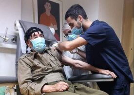 Premieră în pandemie: Vaccinarea anti-Covid devine obligatorie pentru cei de peste 60 de ani, în Grecia. Amenzile se plătesc lunar